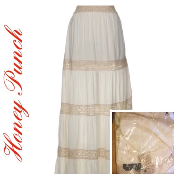 - #397 Crochet Trimmed Maxi - Picture 9 of 14